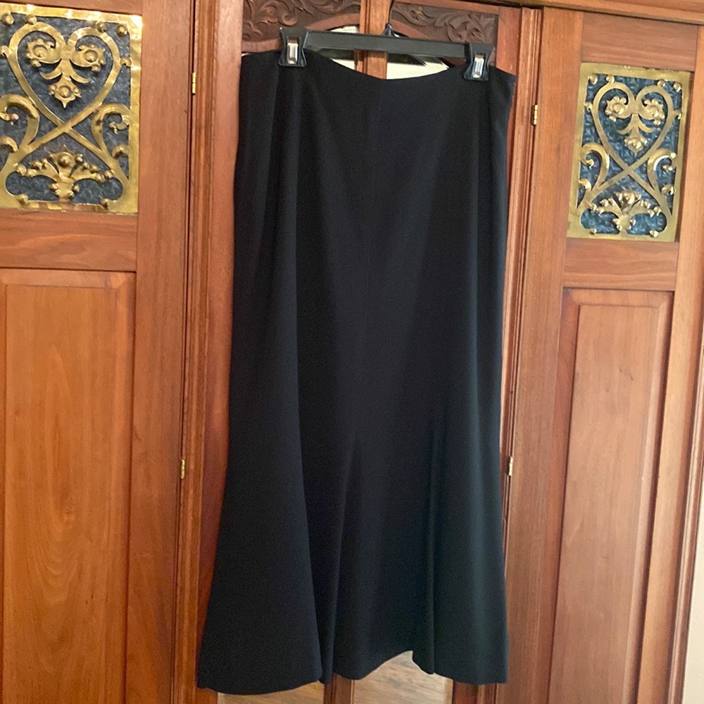 Black long skirt
